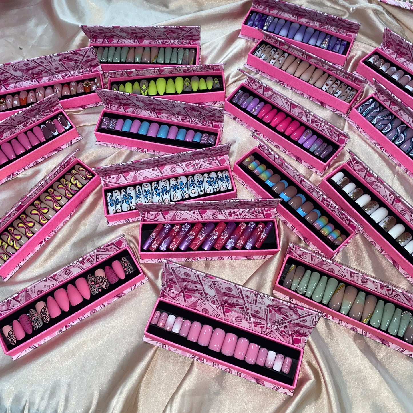 Handmade Pink Gel Press-On Nails - Custom Decoration Design (Wholesale Available)