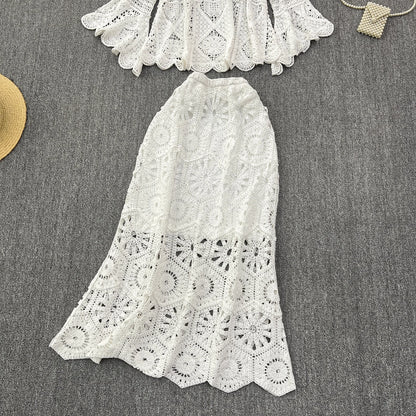 Loose Knit Top & High-Waist Fishtail Skirt