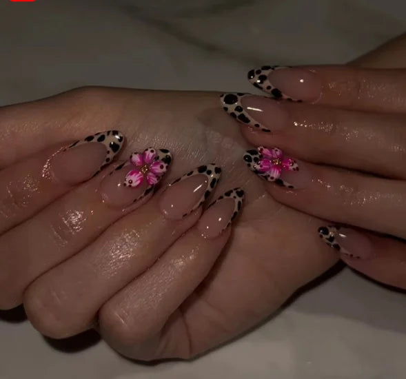 French Style Press-On Nails - 24 Piece Acrylic Artificial Nail Set