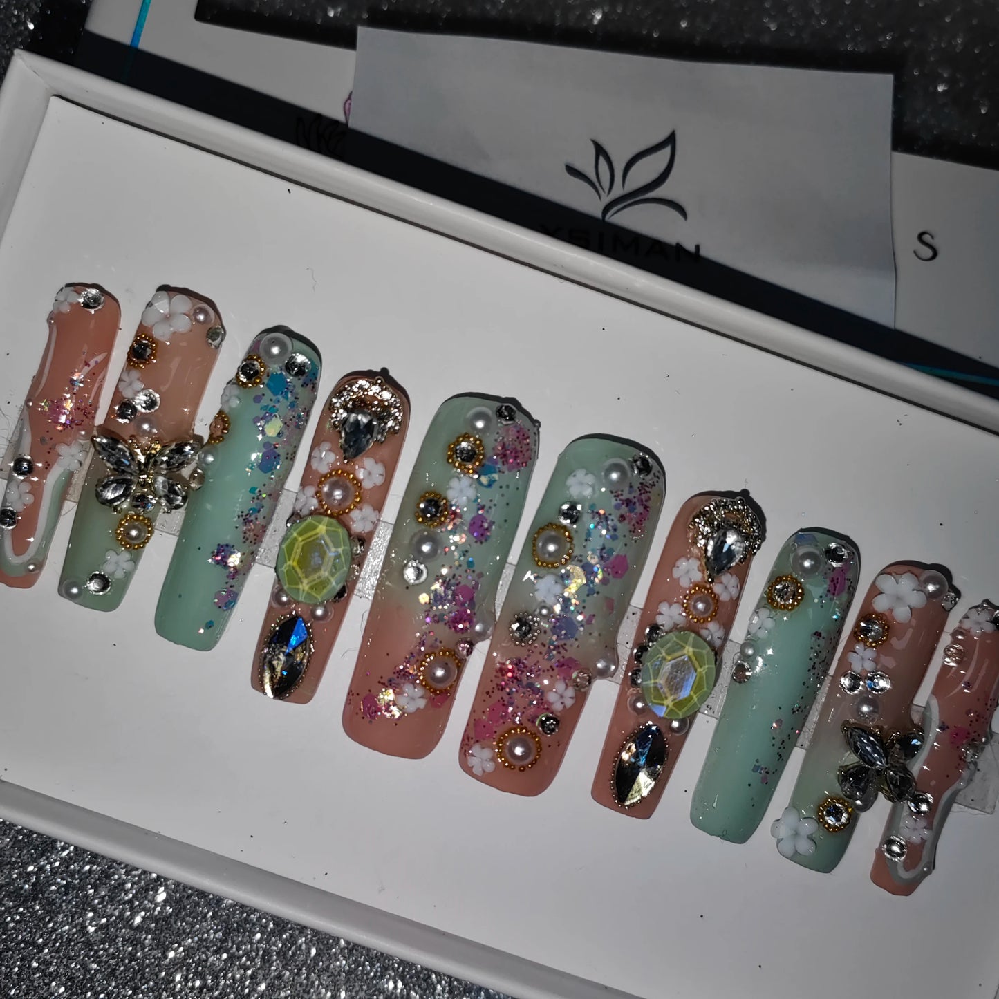 Press-On Nails - Handmade Artificial Fingernails Set