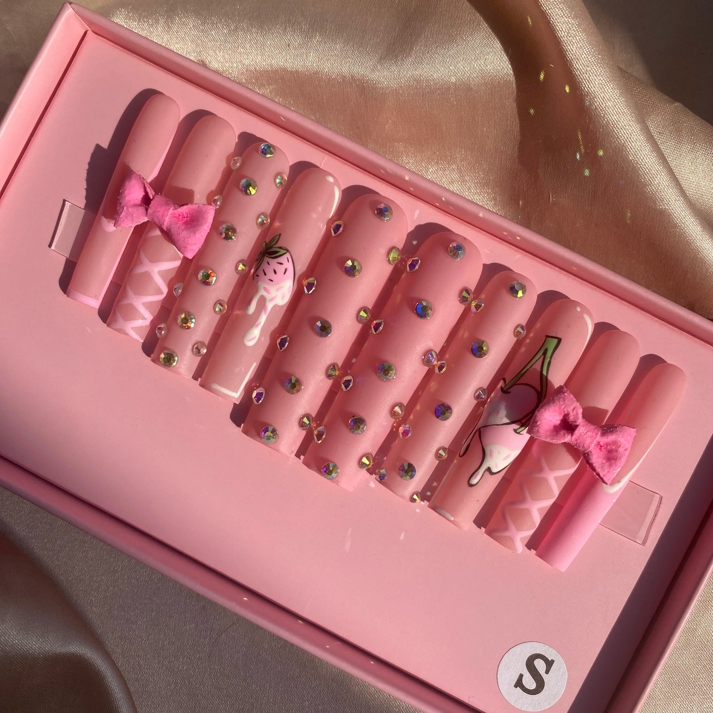 XL Glittery Rhinestone Press-On Nails - 50mm Long Full Cover Artificial Nails